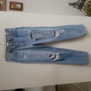Forever 21 Distressed Boyfriend Jeans!
